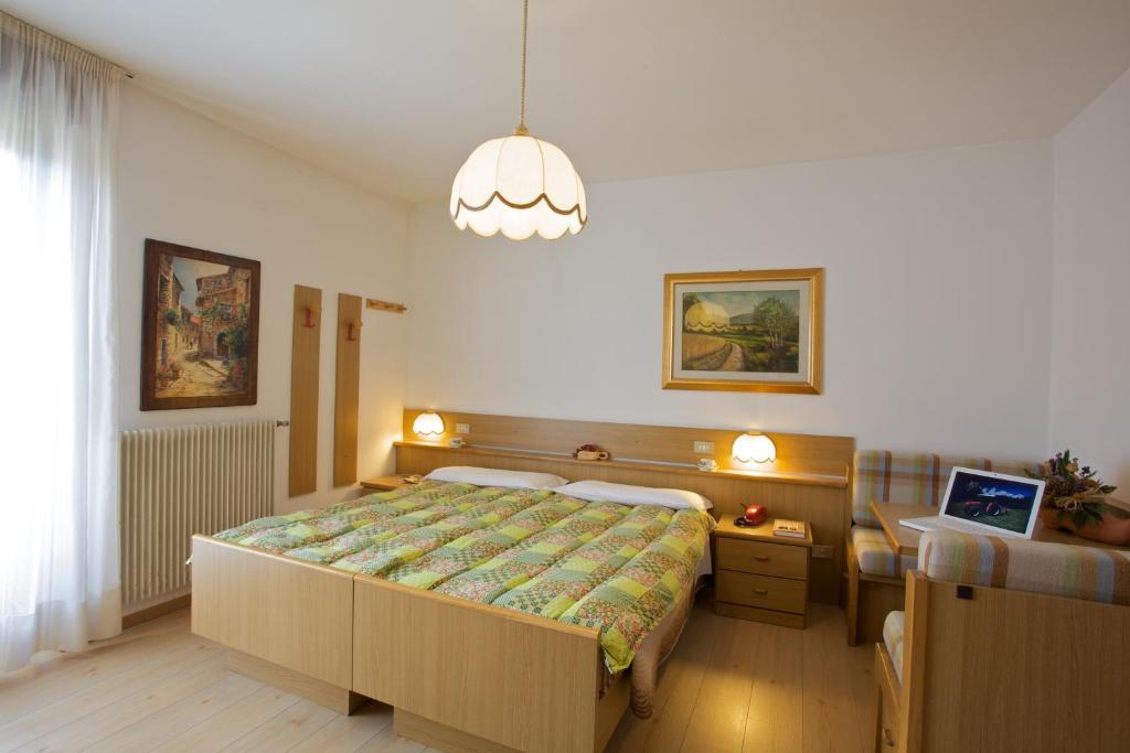 Albergo Bellaria Carano Szoba fotó